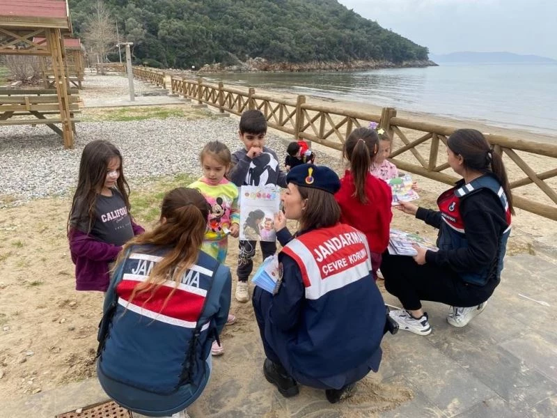 Aydın’da jandarma ekipleri ’Orman Haftası’ sebebiyle vatandaşı bilgilendirdi
