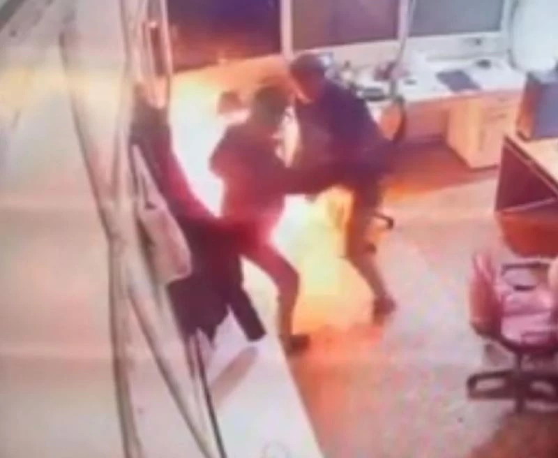 Batman’da iş kazası ucuz atlatıldı, o anlar güvenlik kamerasına yansıdı
