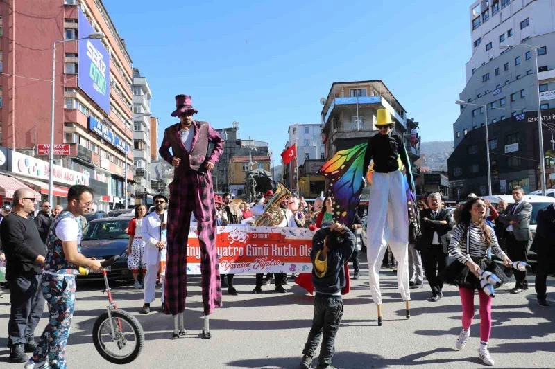 Zonguldak’ta Dünya Tiyatrolar Günü şenlikleri
