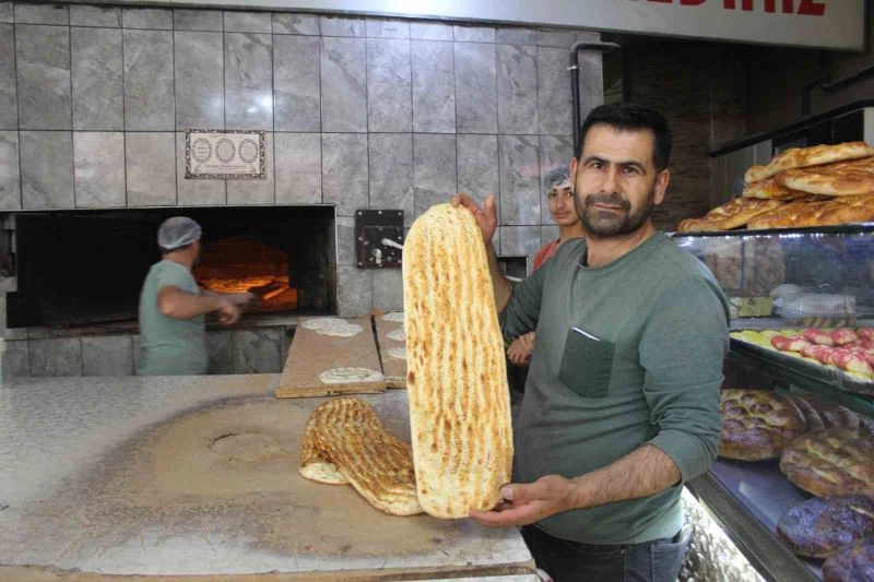 Iğdır’da fırınlarda Ramazan pidesi mesaisi
