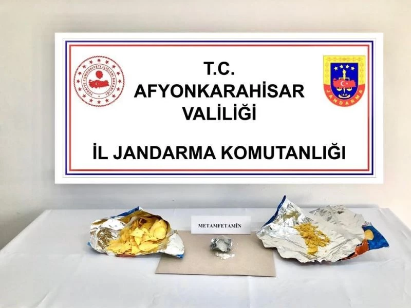 Cips poşetinden uyuşturucu çıktı
