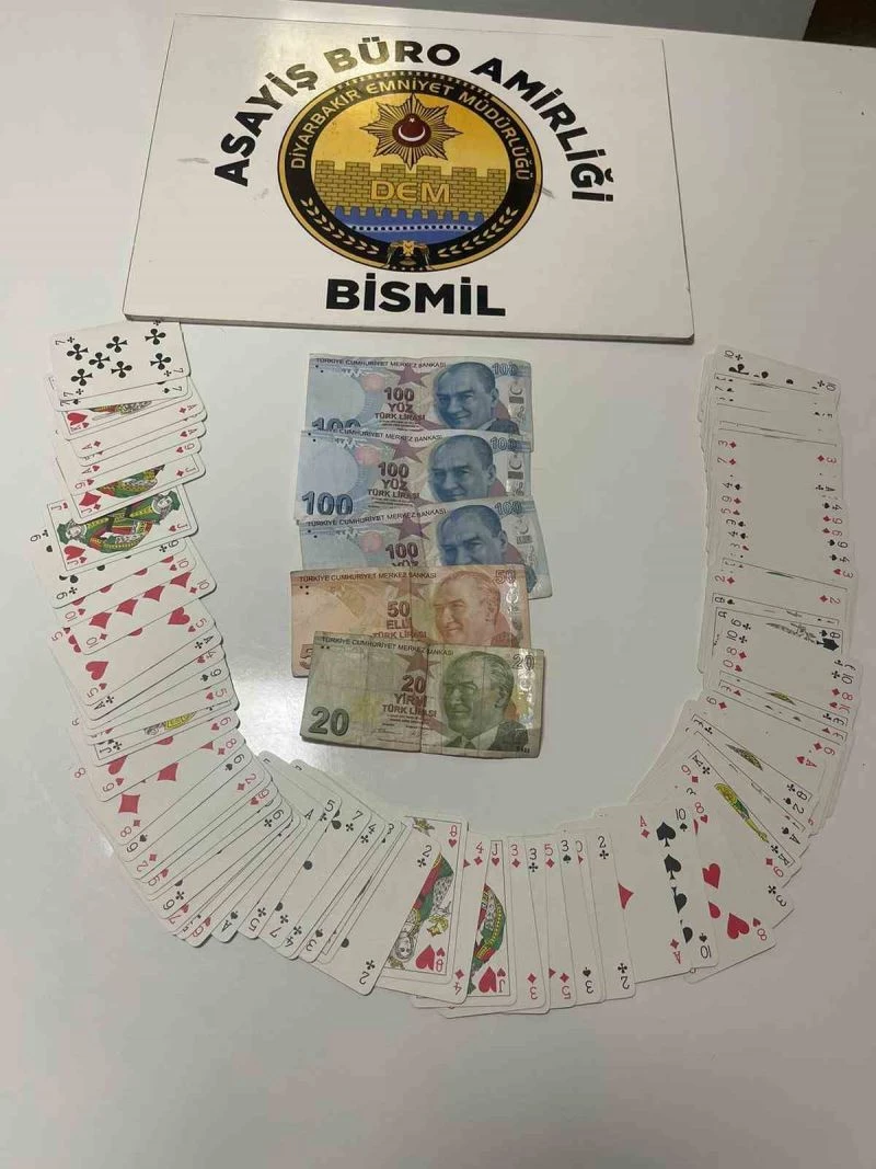 Diyarbakır’da kumar oynatan 4 kişiye 17 bin lira para cezası
