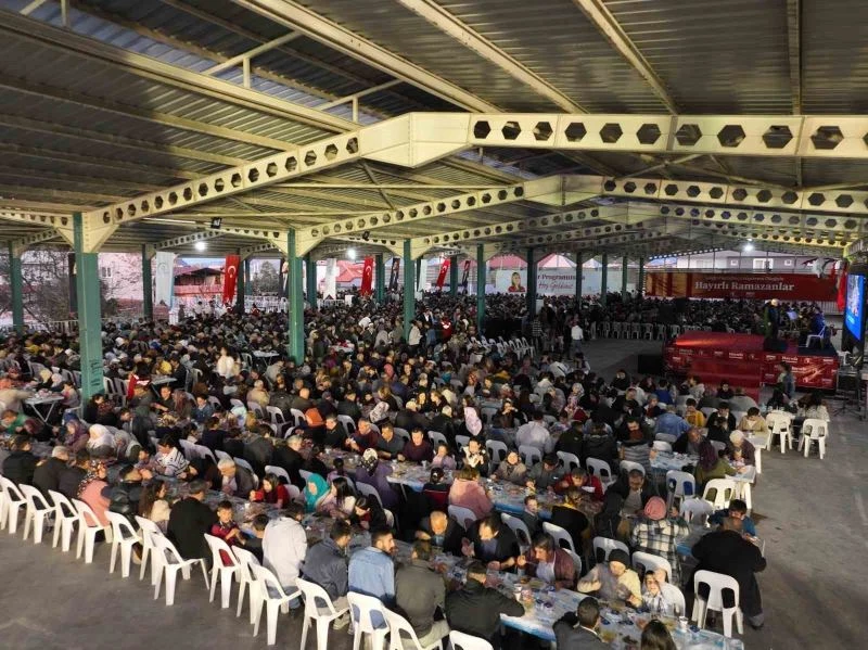 Merkezefendi’de binlerce vatandaş iftar sofrasında buluştu
