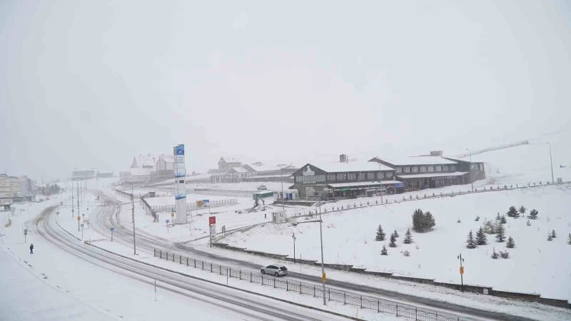 Erciyes’e Mart karı yağdı

