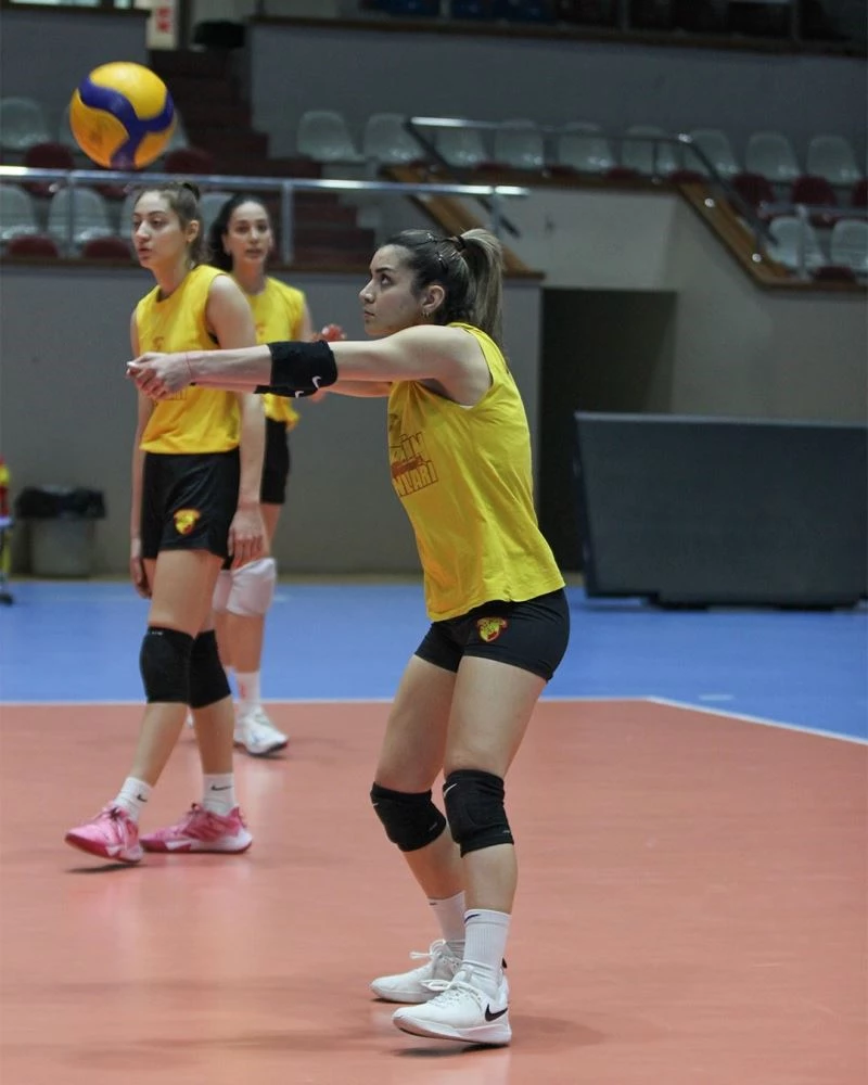 Göztepe Voleybol, İstanbul BBSK maçının hazırlıklarını sürdürdü
