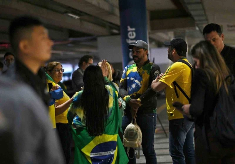Bolsonaro 3 ay sonra Brezilya’ya döndü
