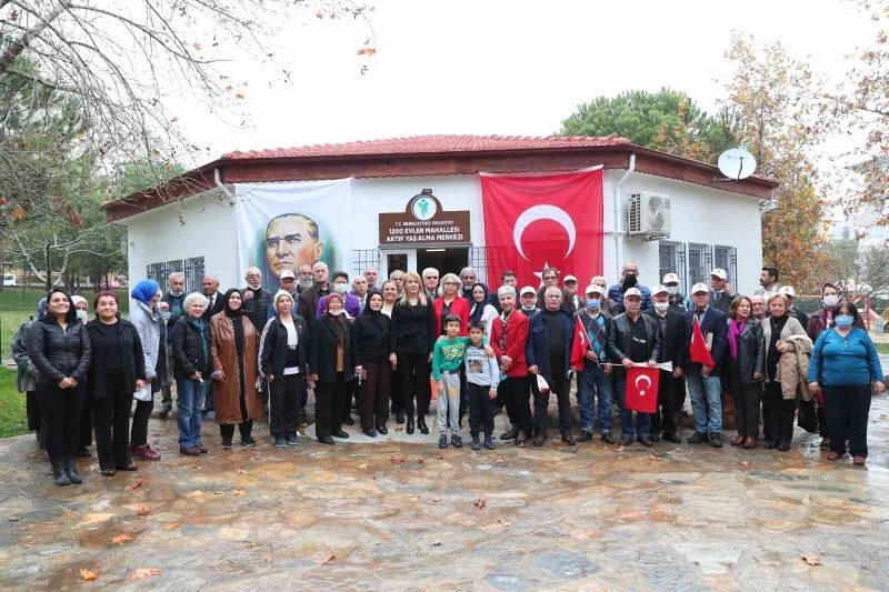 Merkezefendili büyükler verimli ve kaliteli vakit geçiriyor
