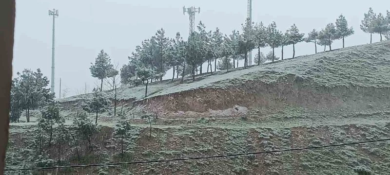 Mart sonu Diyarbakır’a kar yağdı
