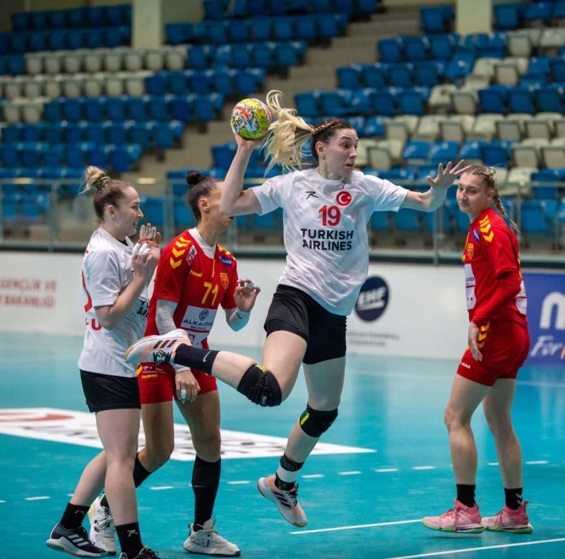 A Milli Kadın Hentbol Takımı, Kuzey Makedonya’yı 31-30 yendi

