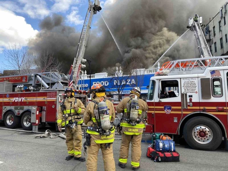 New York’ta süpermarkette yangın: 7 yaralı

