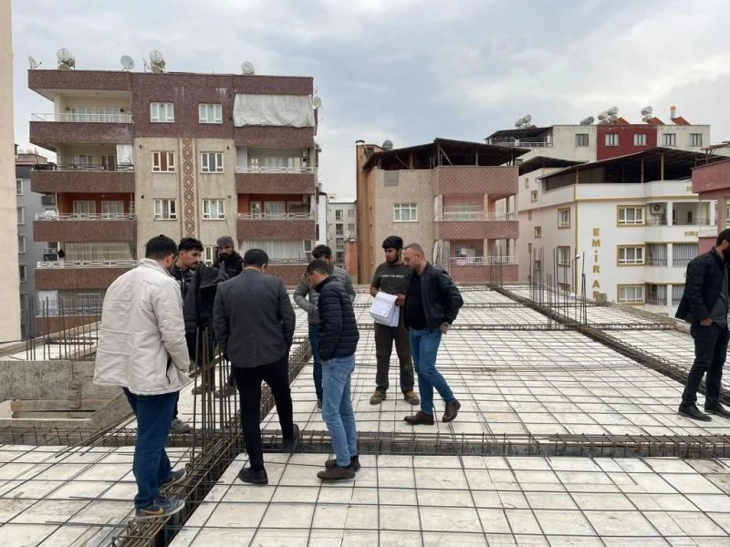 Siirt Belediyesi ekipleri inşaatlarda denetimlerini arttırdı
