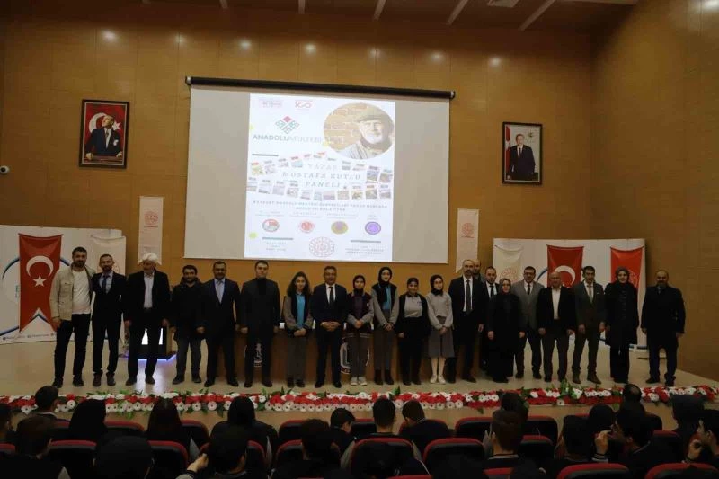 Bayburt Anadolu Mektebi öğrencileri Yazar Mustafa Kutlu’yu anlattı
