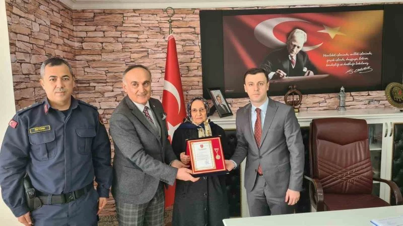 Konya’da 78 yaşındaki kadın Türk Silahlı Kuvvetlerini Güçlendirme Vakfına ev bağışladı

