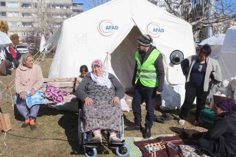 Gaziantep’te engelli depremzedelere medikal malzeme desteği
