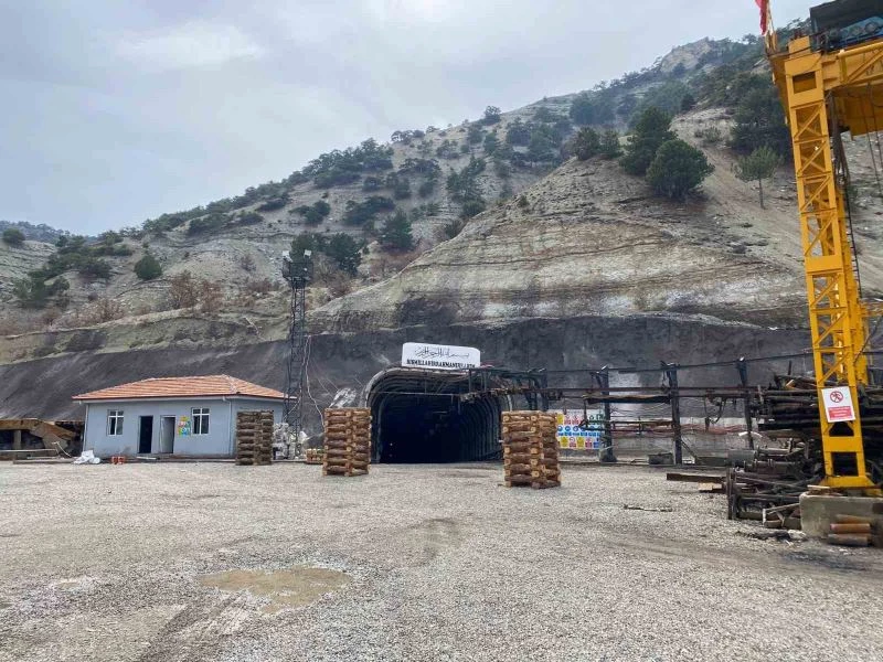 Ankaralı madenciler 9 günde 64 kişiyi yaralı olarak kurtardı
