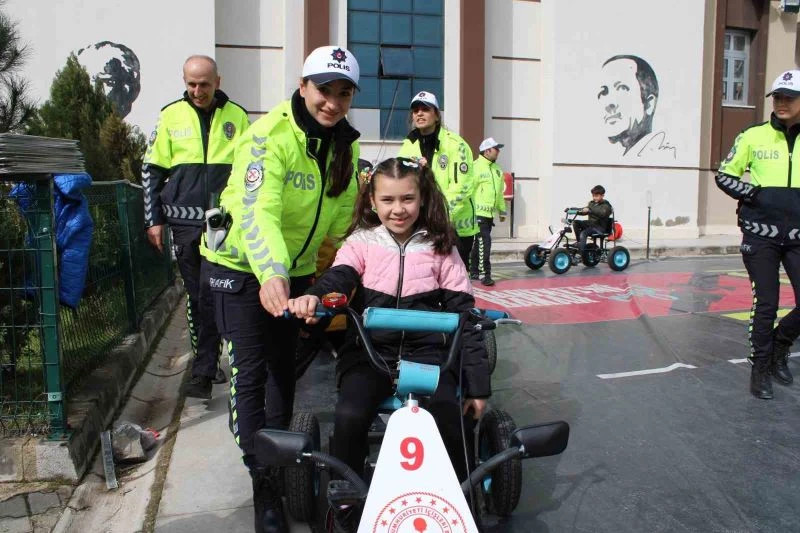 Aydın’da 580 öğrenci “trafik dedektifi” oldu
