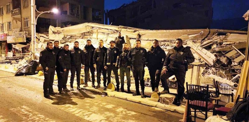 Aydın emniyeti deprem bölgesinde huzur ve güvenlik için görev yapıyor
