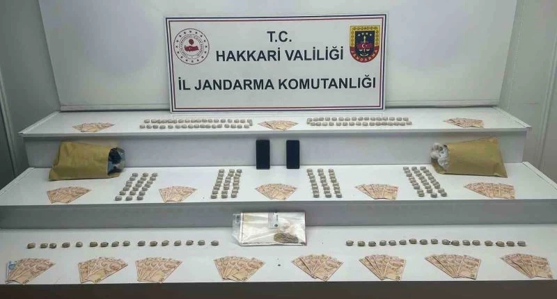Yuttukları uyuşturucuyla İstanbul’a gitmek isteyen 2 kişi yakalandı
