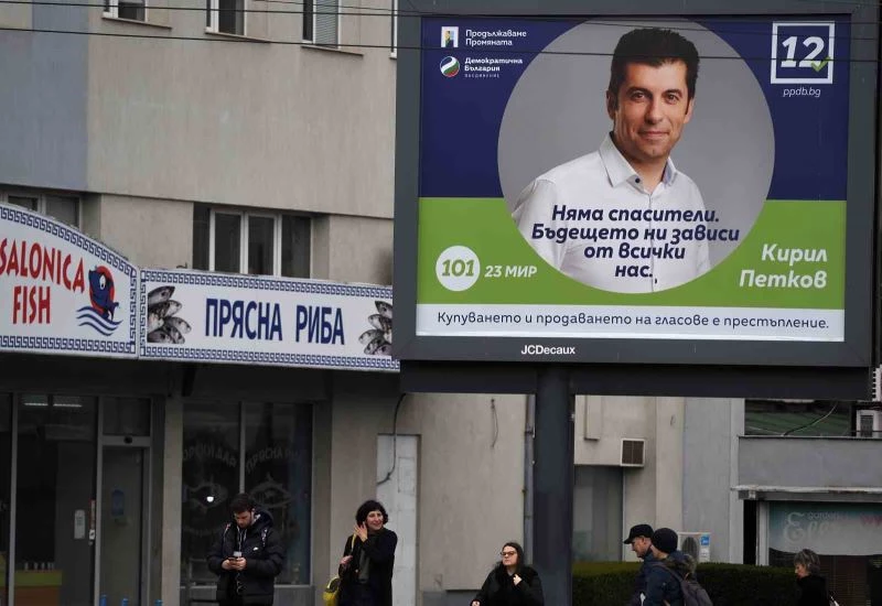 Bulgaristan, siyasi krizi aşmak üzere yarın sandık başına gidecek
