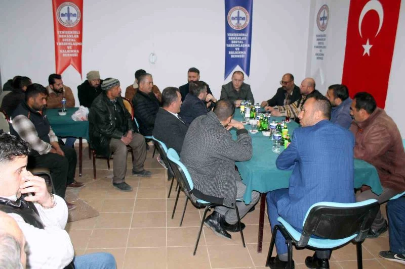 AK Parti Roman vatandaşlarla bir araya geldi
