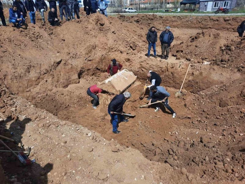 Afyonkarahisar’da bulunan Roma dönemine ait lahit olayında ‘MİT’ yalanı
