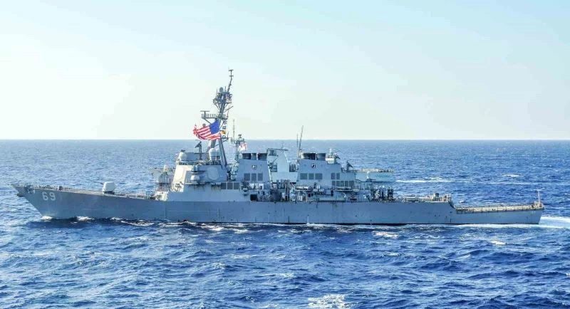 Çin: “ABD savaş gemisi karasularımıza girdi”
