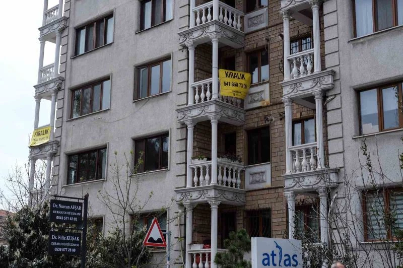 İstanbul’da fay hattına yakın ilçelerdeki eski daireler boş kaldı
