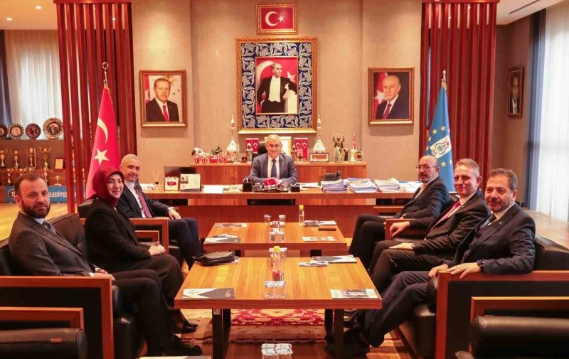 Başkan Alim Işık, milletvekili adaylarını ağırladı
