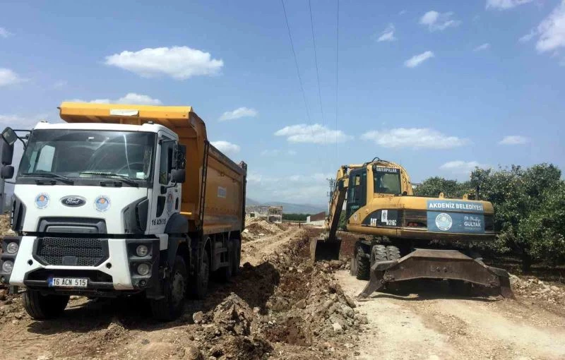 Akdeniz’de yol açma çalışmaları sürüyor
