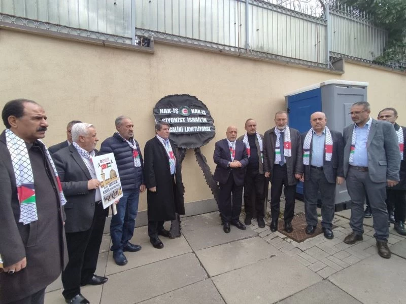 İsrail’in Ankara Büyükelçiliği Rezidansı’na siyah çelenk bırakıldı
