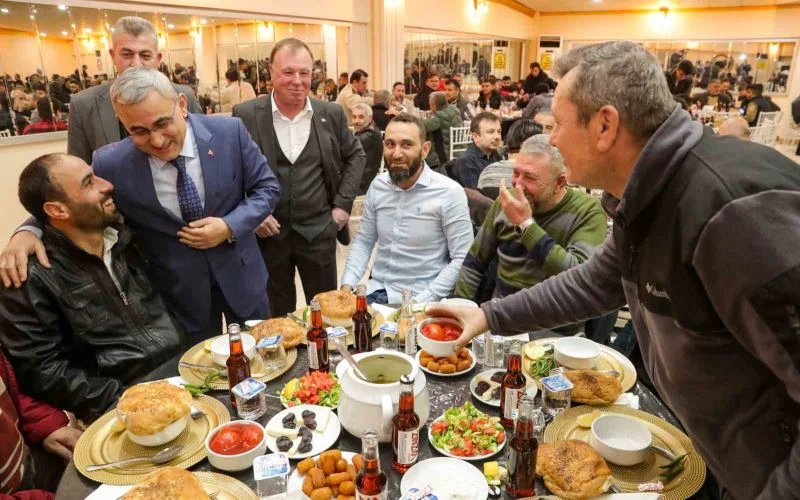 Başkan Alim Işık, sanayi esnafıyla iftar sofrasında buluştu
