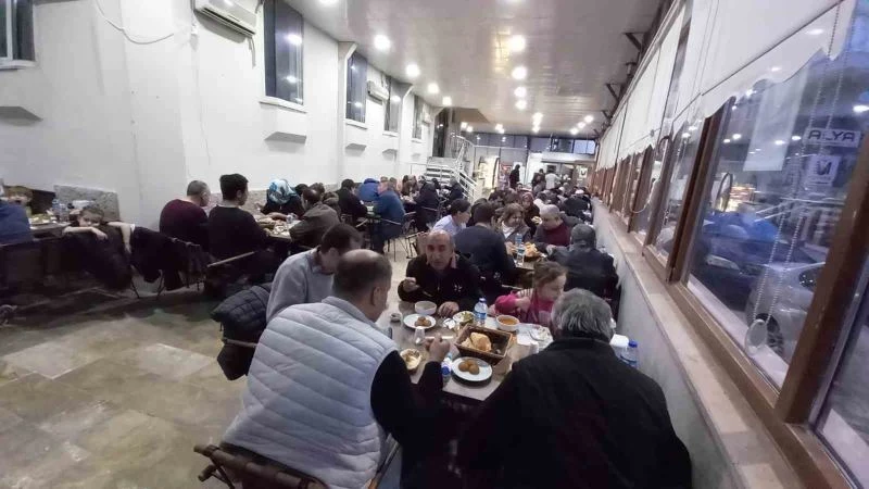 Kütahya Altı Nokta Körler Derneğinden birlik iftarı
