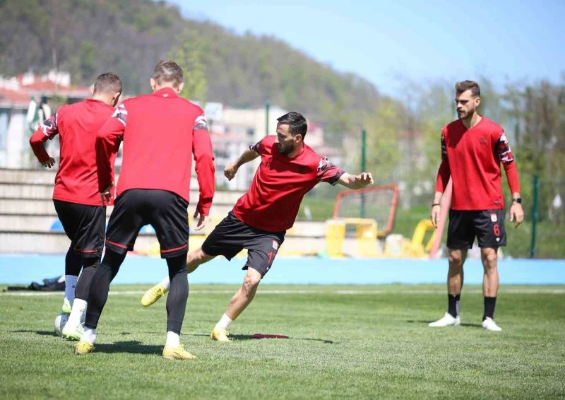 Sivasspor, Giresunspor maçının taktiğini çalıştı
