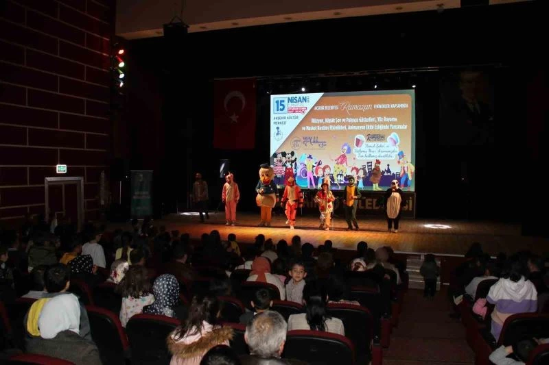Son Ramazan eğlencesinde çocuklar doyasıya eğlendi
