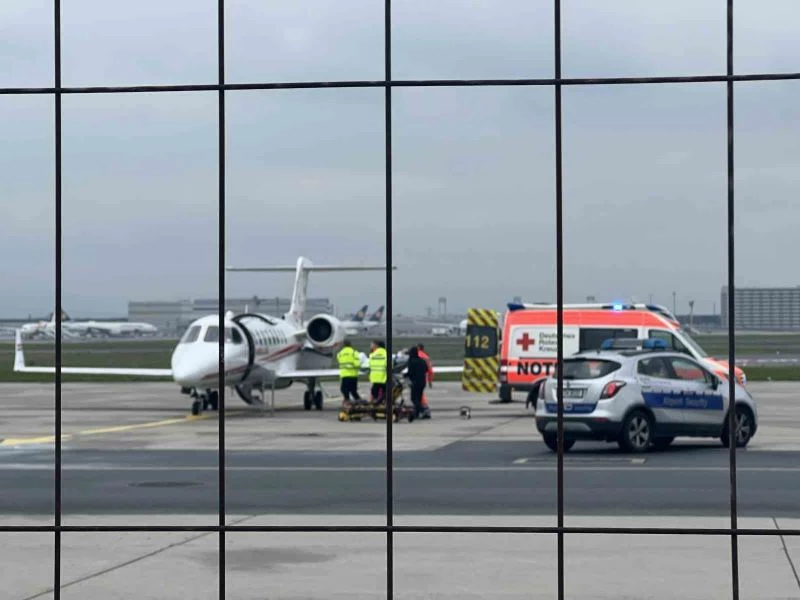 Türkiye, Almanya’daki 2 Türk hasta için ambulans uçak gönderdi
