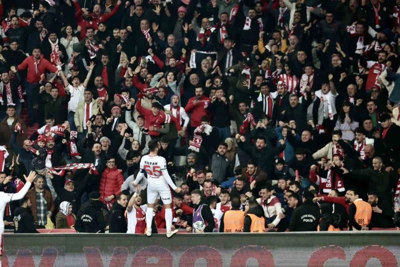 Samsunspor kaptanı Yusuf Abdioğlu, son 4 takımıyla da Süper Lig’e çıkmayı başardı
