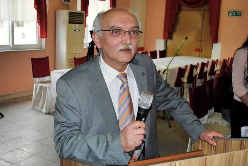 Kalp krizi geçiren MHP Salihli İlçe Başkanı Akın hayatını kaybetti
