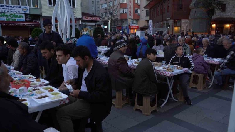 Çayeli’nde geleneksel hale gelen iftar programı bu yıl da yapıldı
