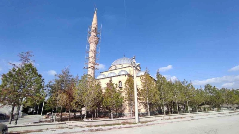 Ereğli Belediyesi depremde zarar gören minareyi onardı
