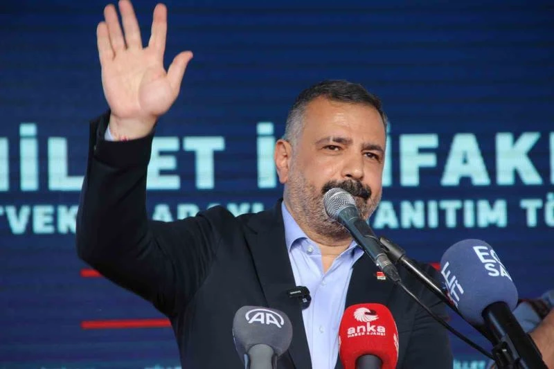 CHP, İzmir’de milletvekili adaylarını tanıttı
