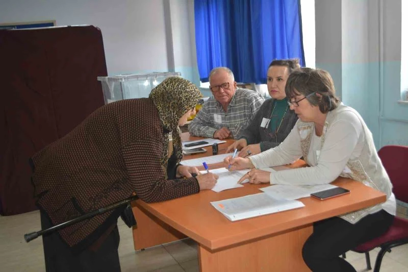 Çifte vatandaşlar Bulgaristan’daki seçimler için sandık başına gittiler
