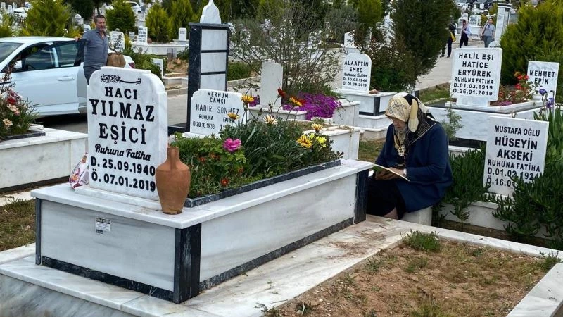 Bayram öncesi Aydın’da mezarlıklar ziyaretçilerle doldu
