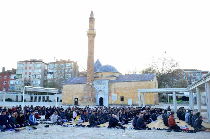 Kırşehir’de bayram coşkusu Ahi Evran Külliyesinde yaşandı
