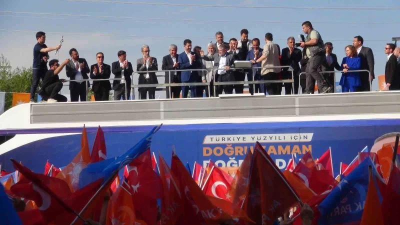 Bakan Nebati Silifke yoğurdu ikram edilince, 