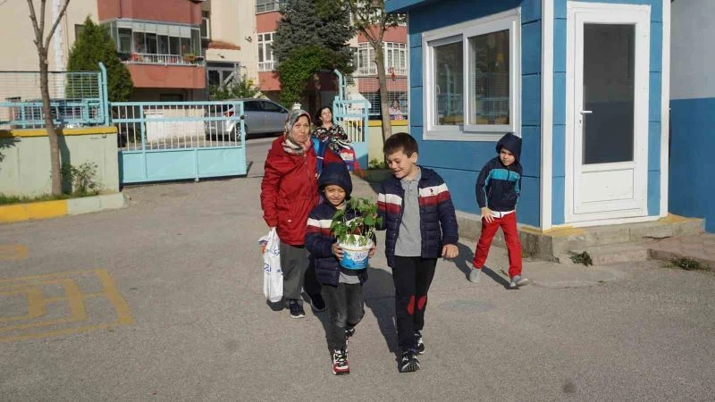 Ara tatil sona erdi, öğrenciler yeniden ders başı yaptı
