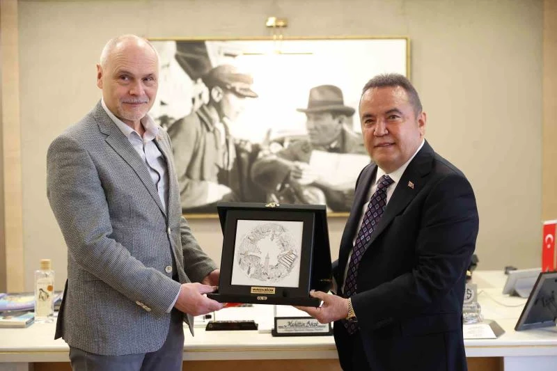 Başkan Böcek, Çek Cumhuriyeti Ankara Büyükelçisi Vacek’i ağırladı
