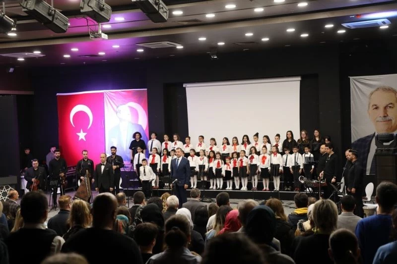 40 kişilik çocuk korosundan unutulmaz konser
