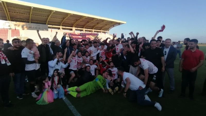 Olaylı maçta Antalya Süper Amatör Lig şampiyonu Döşemealtı Belediyespor oldu
