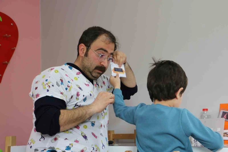 Diyarbakır’da otizmli bireyler bilim ışığında eğitiliyor
