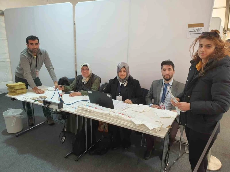 Almanya’da Türkiye’deki genel seçimler için oy verme işlemi başladı
